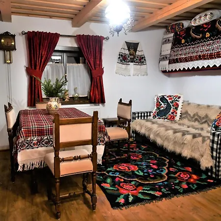 Casuta Din Cotroape - Maramures Sacel (Maramures)